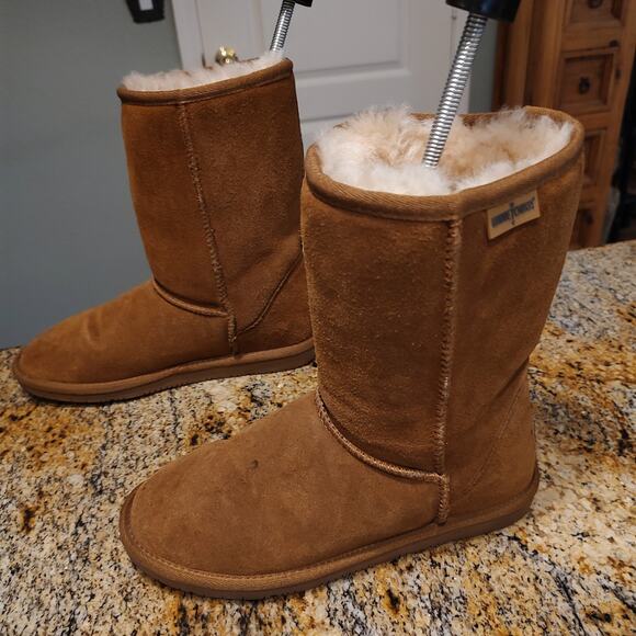 Minnetonka Women's Boots 9M Brown Suede Sheepskin Lining ID 80061 - Picture 5 of 16